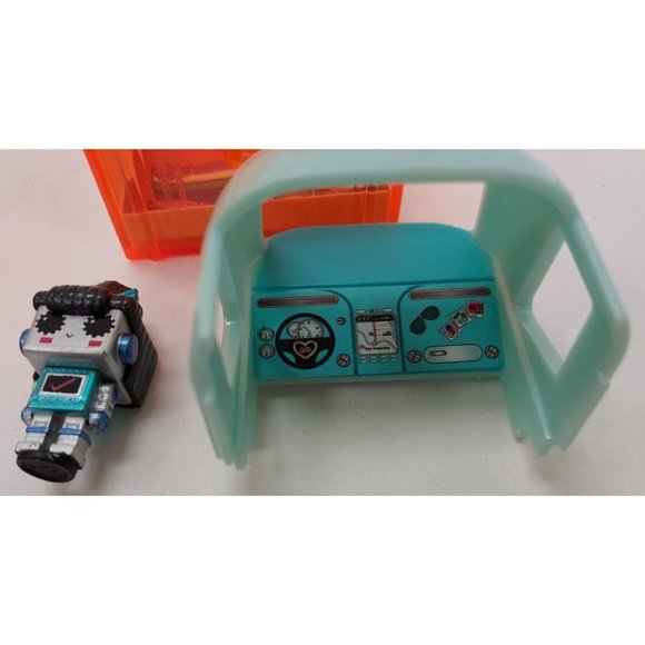 L.O.L. Surprise Tiny Toys Lot of 3 Mini Robots: XOXO, JukeBot & Help-R - Picture 8 of 11